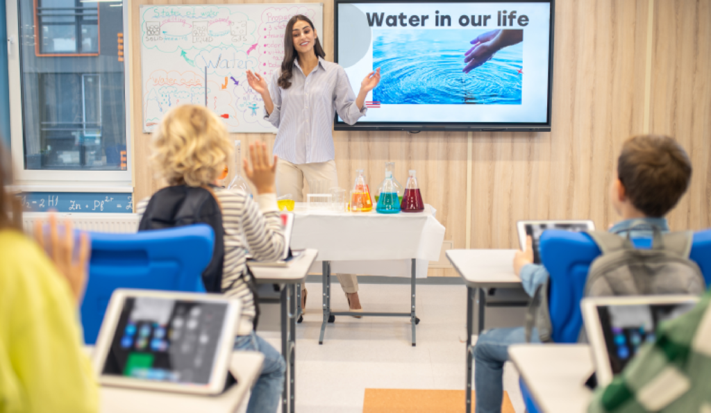 School in Seoni: Innovations in Classroom Teaching Dynamics.